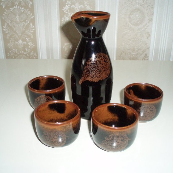Ceramic Japanese Sake set - Picture 1 of 5